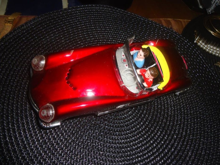Carro em Folha de Flandres