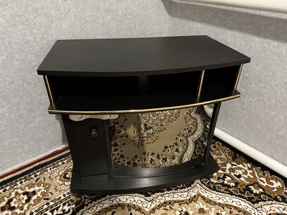 Столик під телевізор