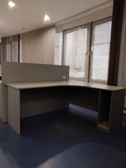 Офісні столи — вживані, різні моделі