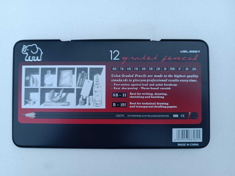 Набор високоякісних графіческих карандашей олівці в метал пенале 12 шт