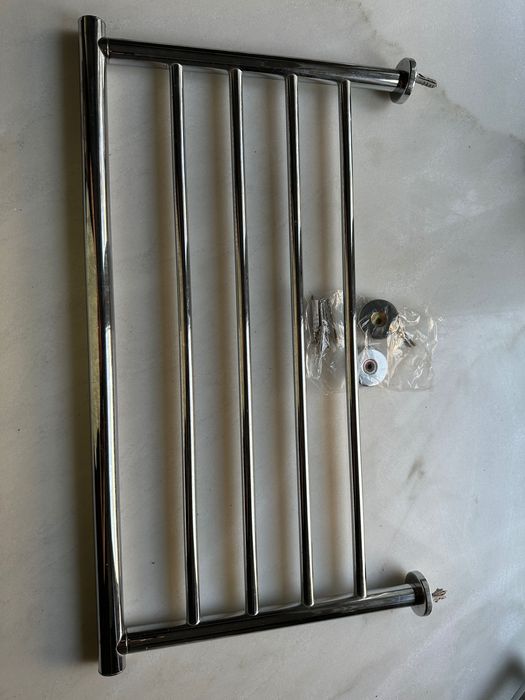 Conjunto Cosmic suportes e toalheiro casa de banho