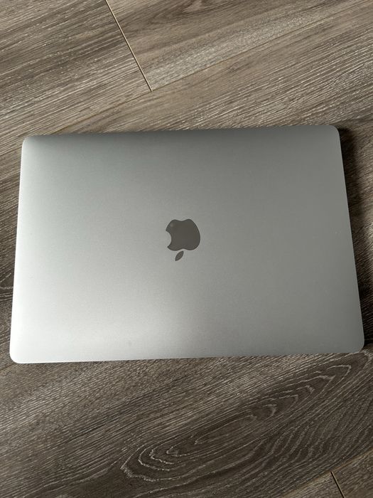 Apple MacBook Pro 13-inch, 2017