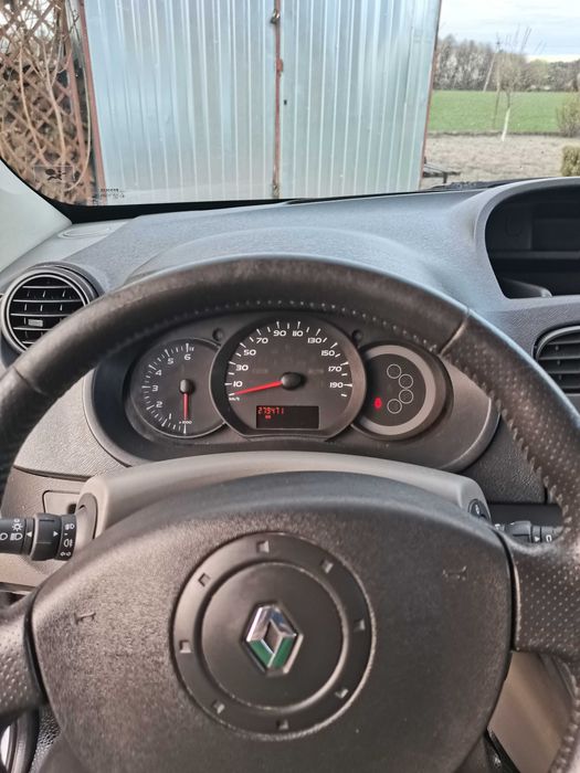 Renault Kangoo uszkodzony silnik