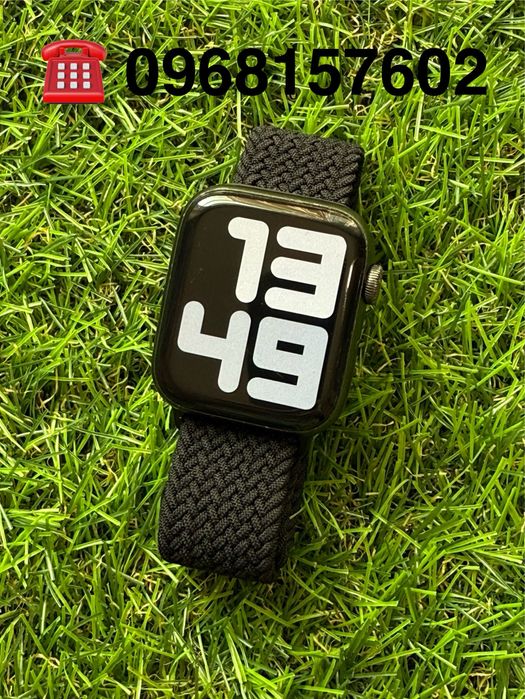 Apple watch SE , 44mm , Black