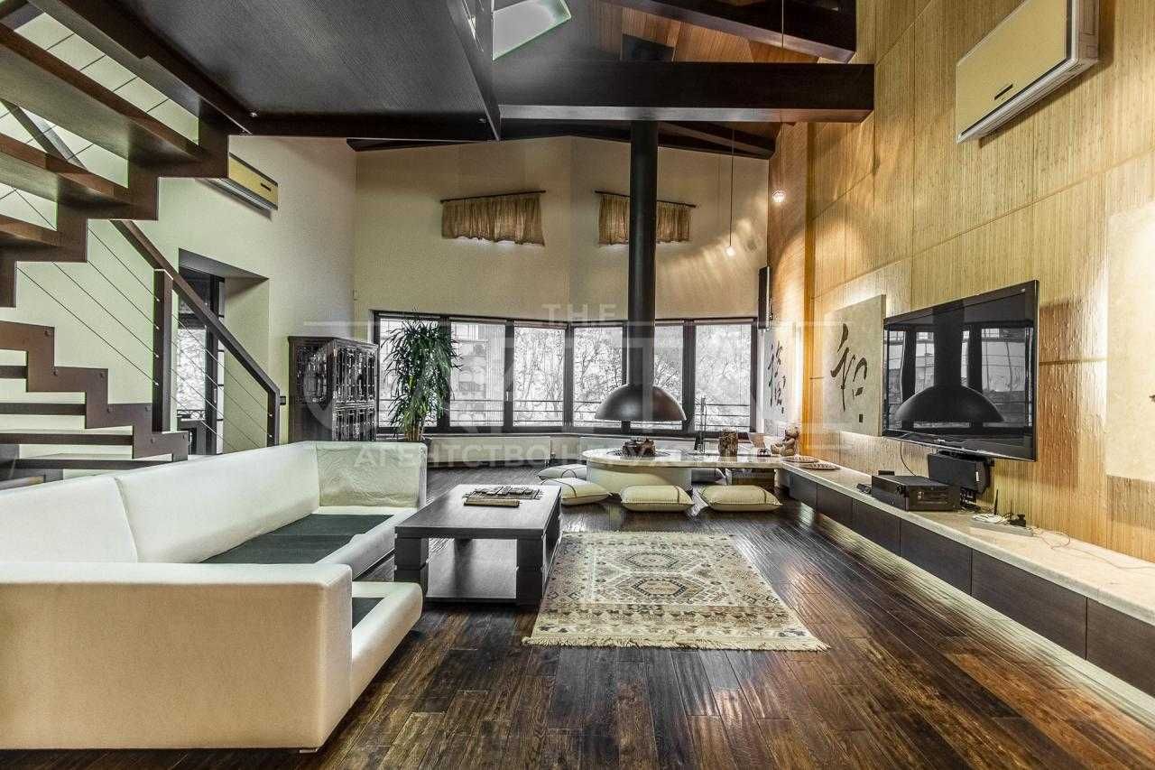 Японський пентхаус 230 м² з каміном, паркінгом і кінотеатром (Поділ)