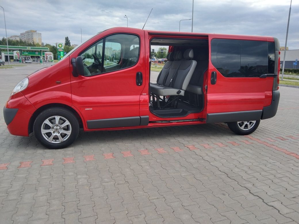 OPEL VIVARO 8-9-OSOBY 2.5 CDI 2×Drzwi Przesuwne 2×Klima Nawiewy Nawi