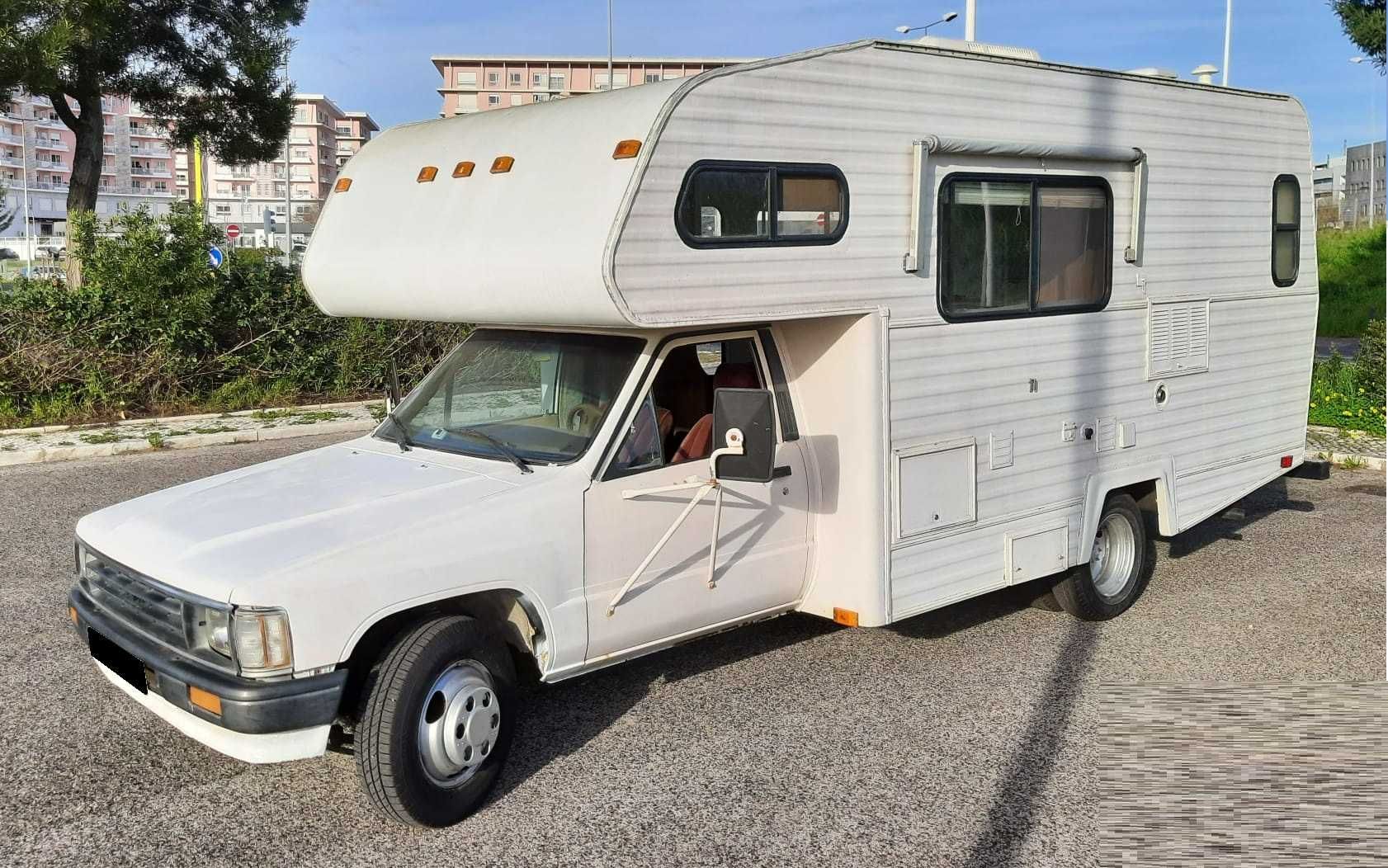Toyota Truck Hilux – Pickup / Autocaravana americana CLasse 1