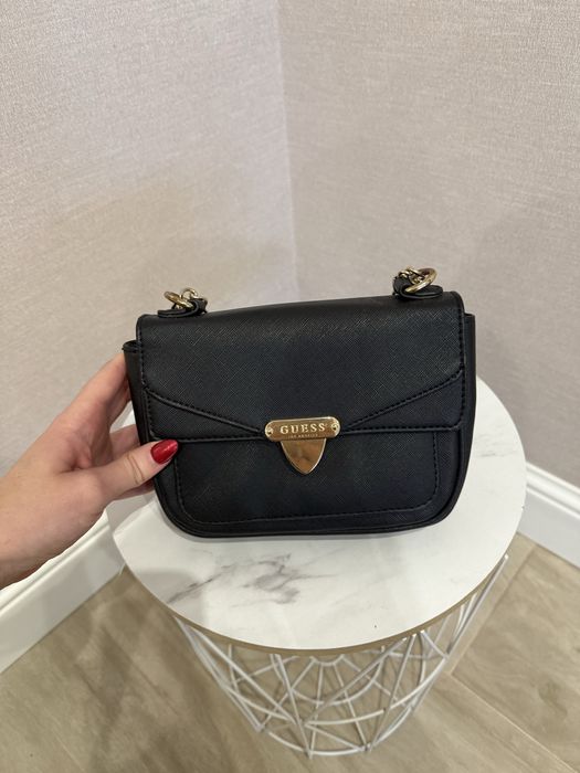 Віддам за 600!! Сумочка Guess оригінал!!