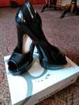 Buty lakierki na platformie