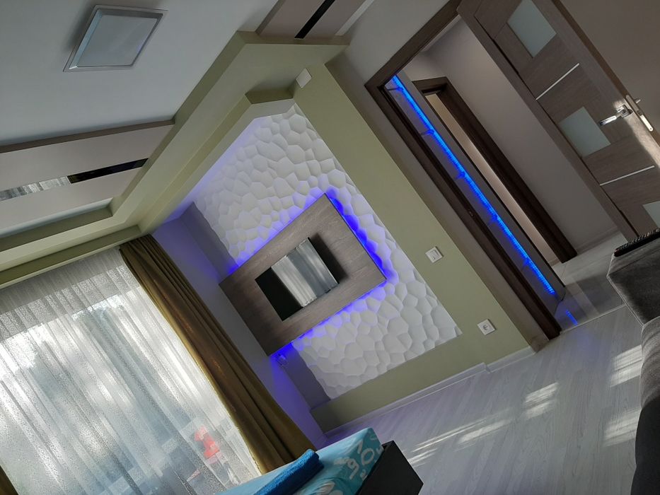 ПОСУТОЧНО Центр возле отеля Закарпатья