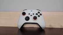 Oryginalny Pad Xbox Series, biało czarny custom z pomarańczowo czarnym