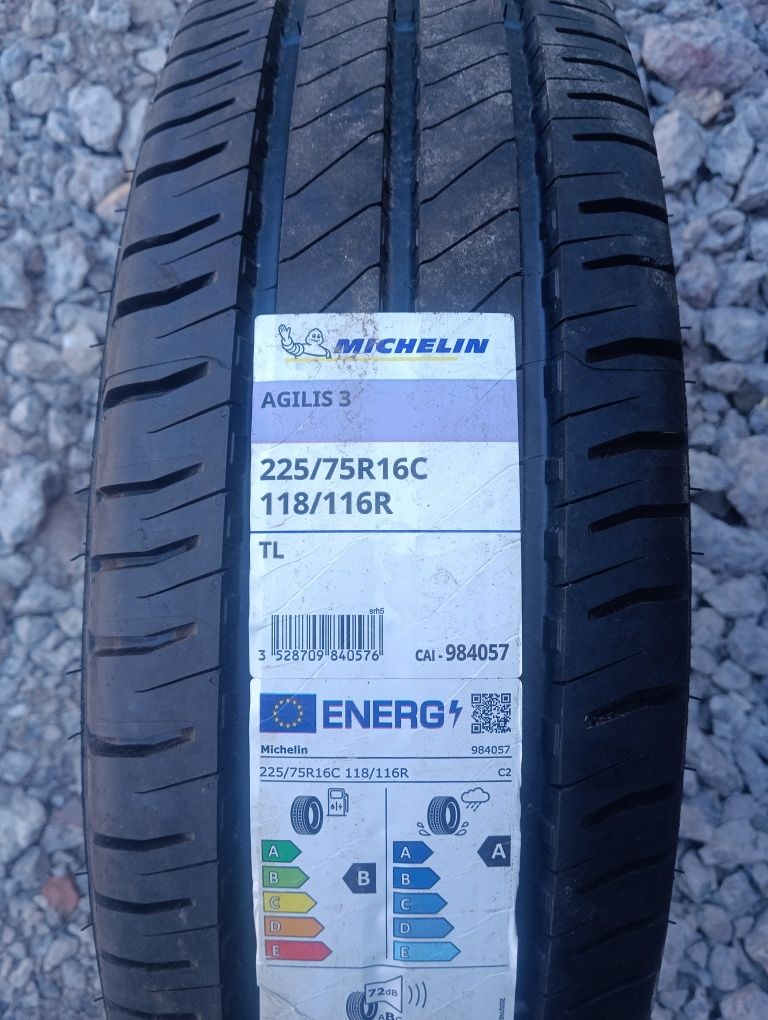 225/75 R16C  118/116R  Michelin Agilis 3