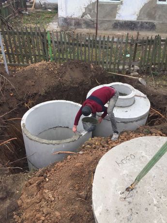 Строительство выгребных ям, монтаж труб канализации, водопровода.
