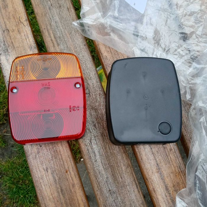 Lampa tylna zespolona do przyczepki lawety