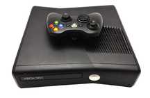 Konsola Xbox 360 /  250 gb / Pad