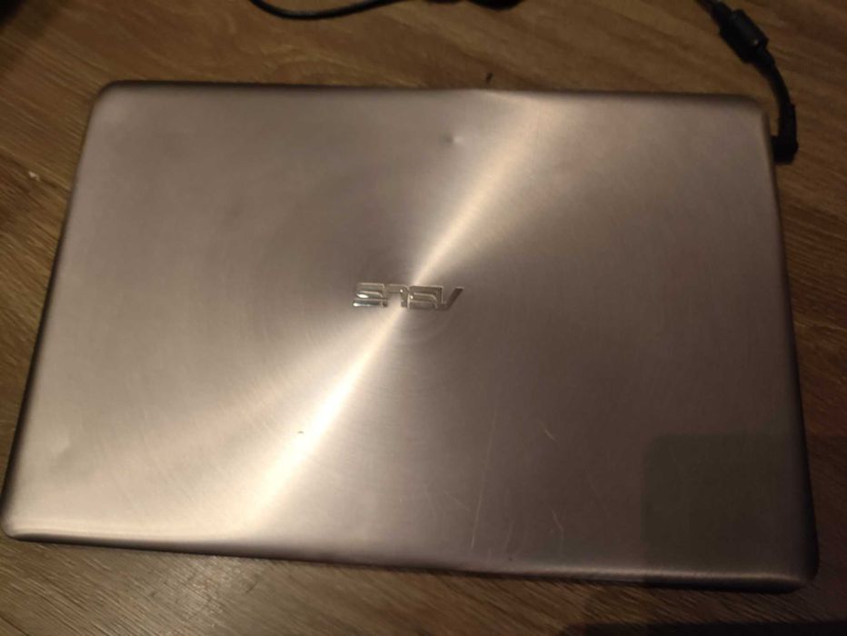 Asus UX510U I7 6500U 16 GB RAM GTX950M FHD 256GB SSD NVMe