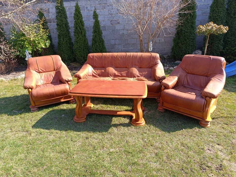Wypoczynek skóra naturalna z stolikiem, sofa i fotele