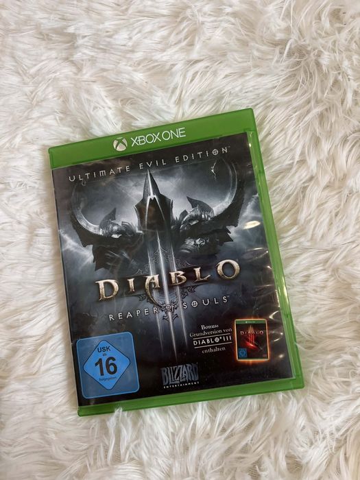 Продам call of duty modern warfare i Diablo 3 Xbox one