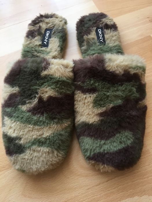 Тапки мюлі від DKNY