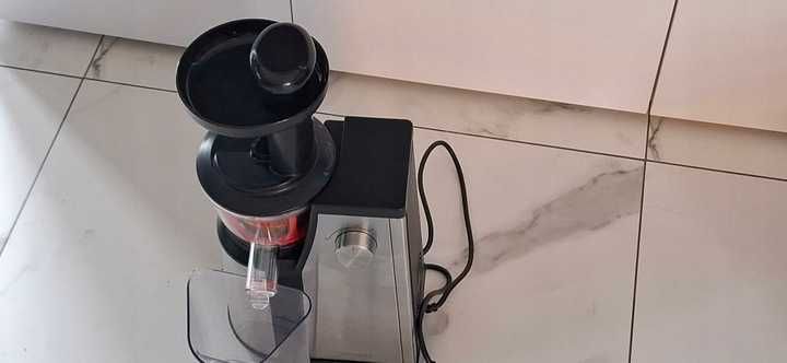 Wyciskarka wolnoobrotowa-SOKOWIRÓWKA pionowa H.Koenig GSX12 400 W