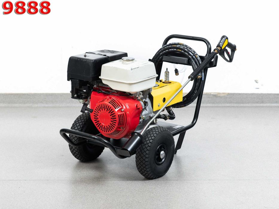 MYJKA CIŚNIENIOWA KARCHER HD 1050 B HONDA GX390 200bar 930l/h 5000nett