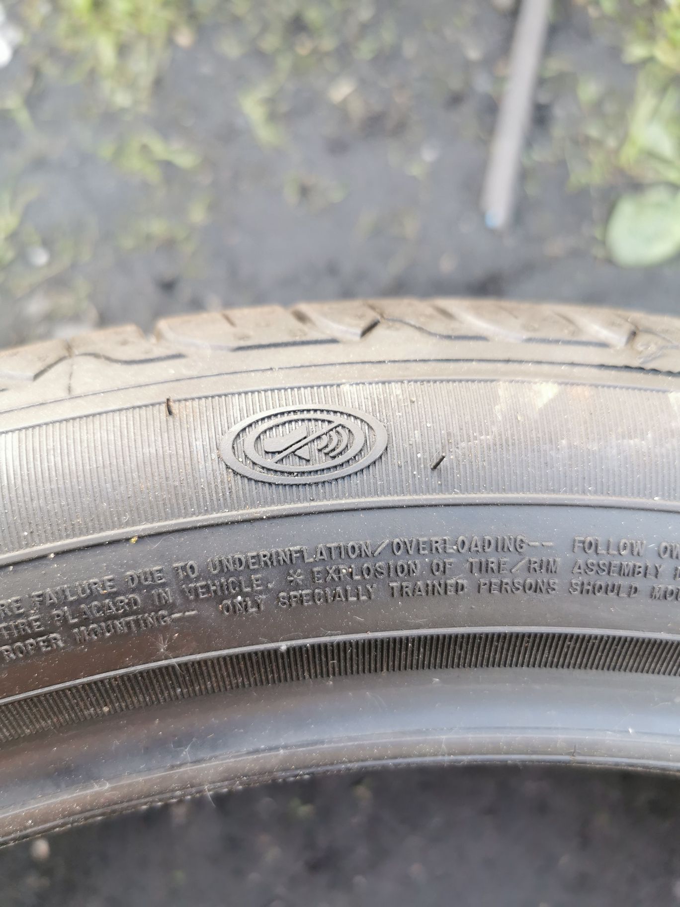 Opony letnie Goodyear efficientgrip performance suv 245/40/20 99V Demo