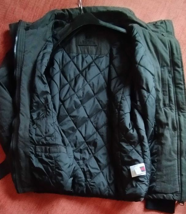 Продам куртку демисезонную