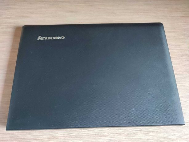 Laptop Lenovo uszkodzona obudowa - sprawny