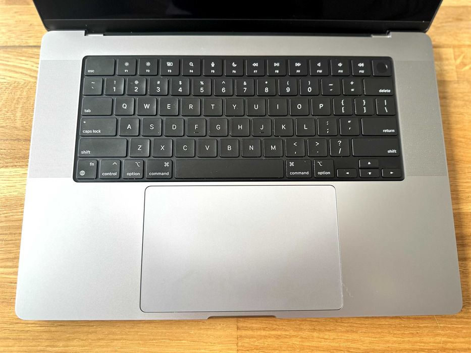 MacBook 16’ M1 Pro 16/1024 (1Tb). Ідеальний стан