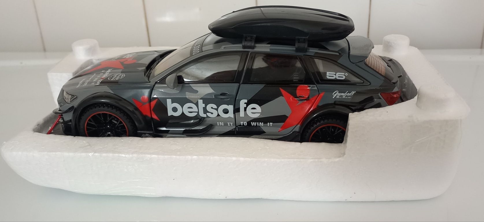 Miniatura Audi RS6 esc 1:24