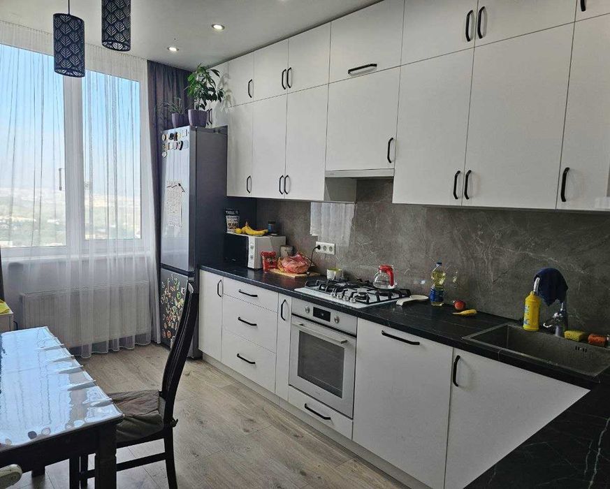 Продаж 2 кім. квартири  вул. Бігова