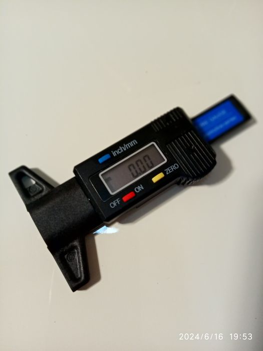 Измеритель глубины протектора шин.  Датчик износа  шин АВТО-МОТО