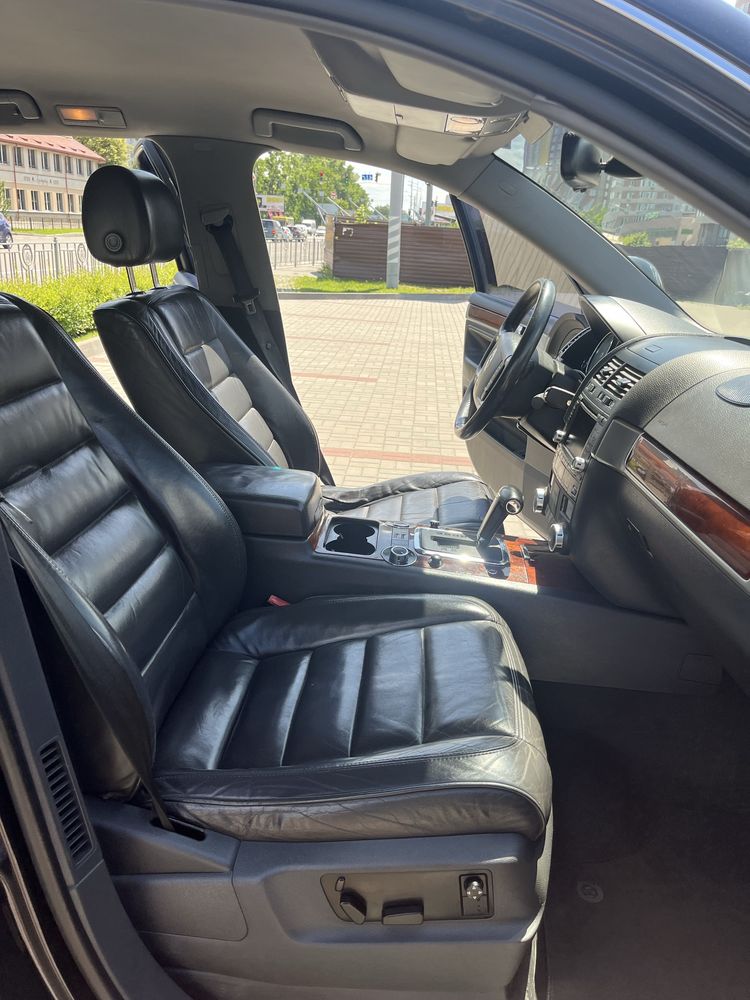 Офіційний Volkswagen Touareg з газом