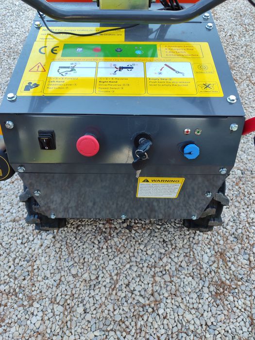 Mini dumper electrico 300kgs 4X4 com gancho reboque