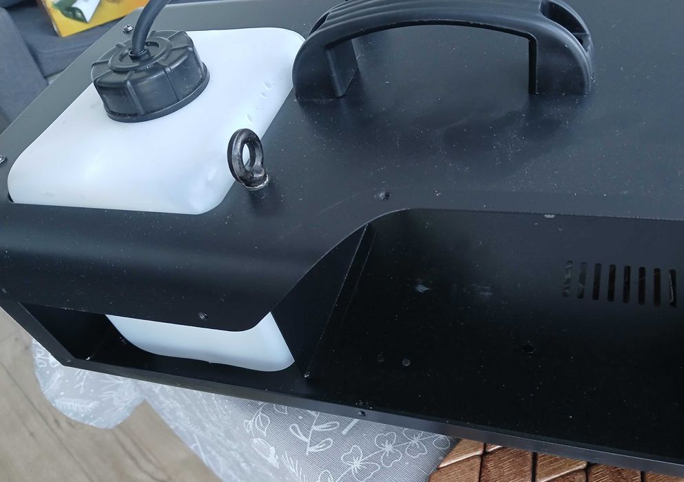 Obudowa wytwornicy dymu 1500W stan jak nowa