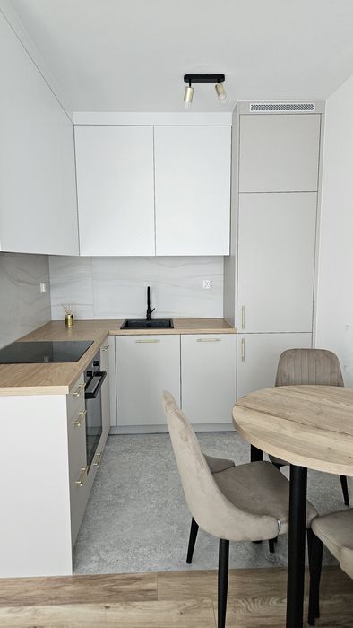 Wynajmę mieszkanie M3 na ul. 42 Pułku Piechoty / parter / taras