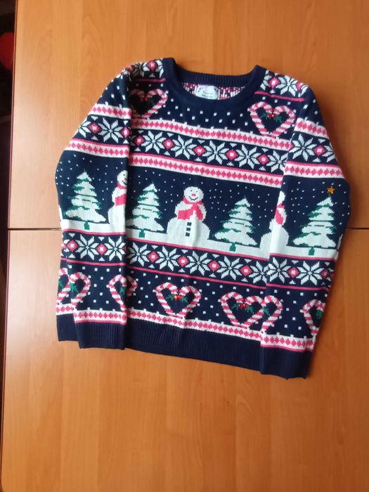 Жіночий різдвяний, новорічний светр.
Atmosphere