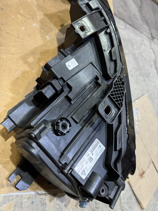 Audi Q3 8U0 фари пара Black Edition рестайлинг full led 15-18 фары