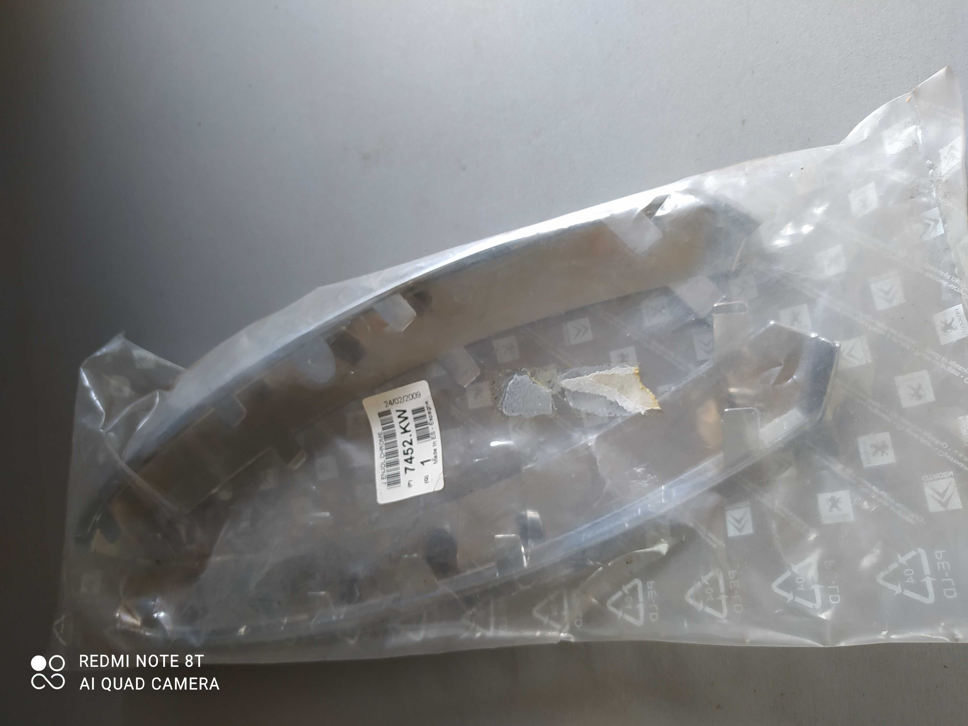 C4 Picasso Listwy ozdobne chrom zderzak przód NOWE ORG Citroen 7452KW