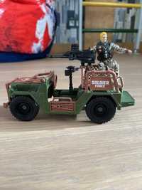 Військова машина, військові іграшки, солдатик, кулемент, позашляховик