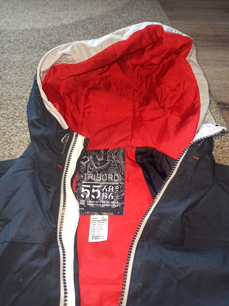 Фирменная утепленная ветровка Decathlon