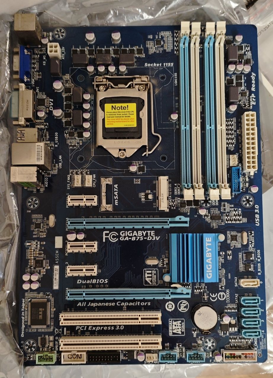 Материнская плата Gigabyte GA-B75-D3V и оперативная память DDR3 4GBx2