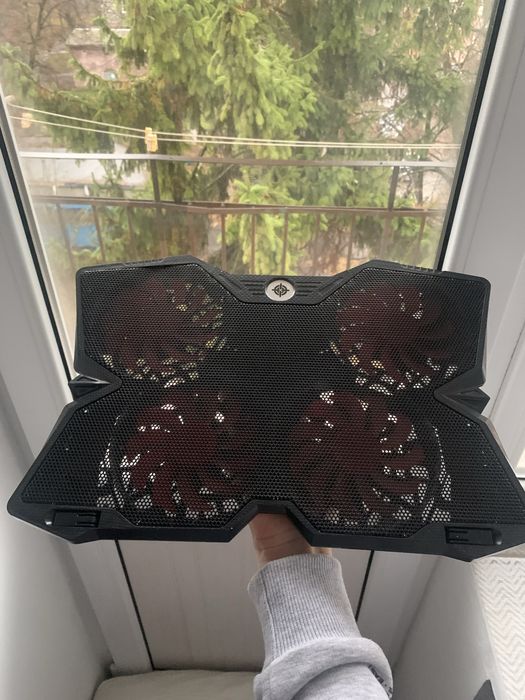 Охолоджувач, піставка для ноутбука