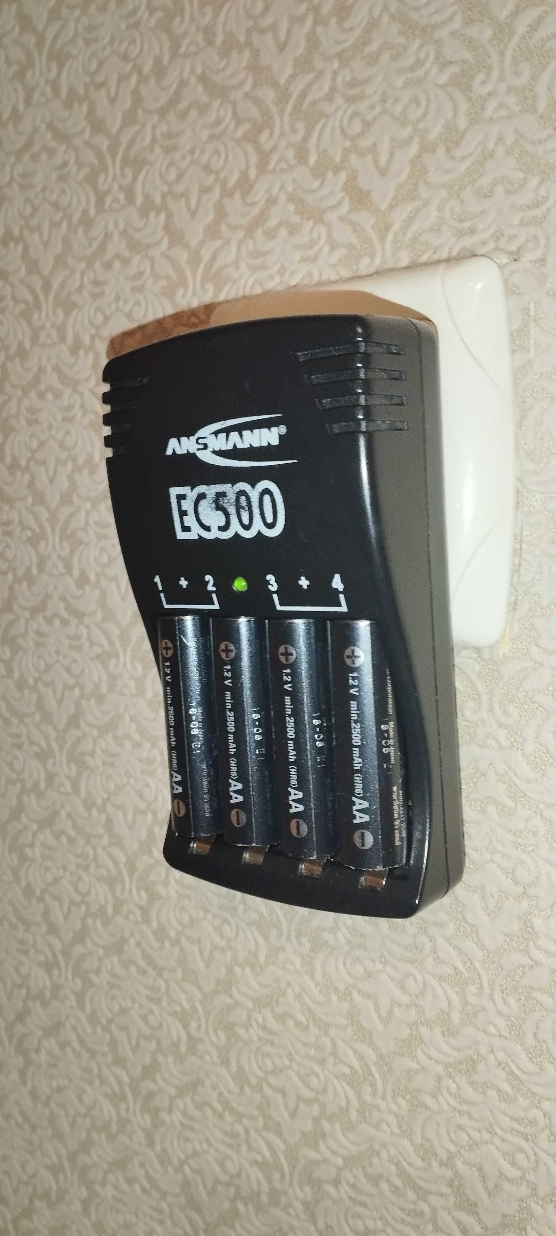Зарядний пристрій акумуляторів AA/AAA Ansmann EC500