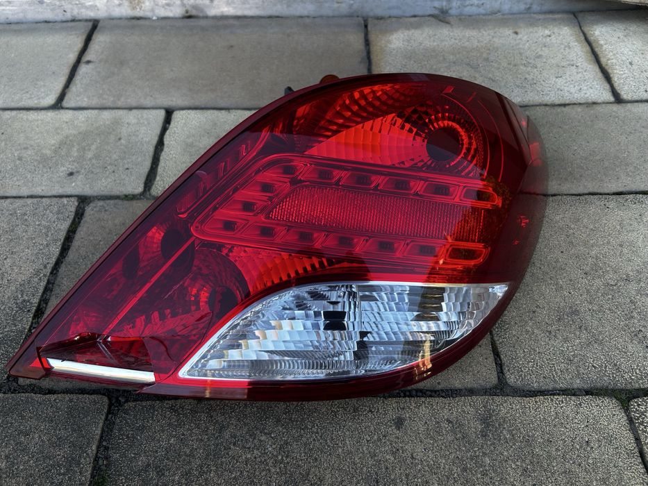Wkład lampy tylnej prawej  peugeot 207 cc