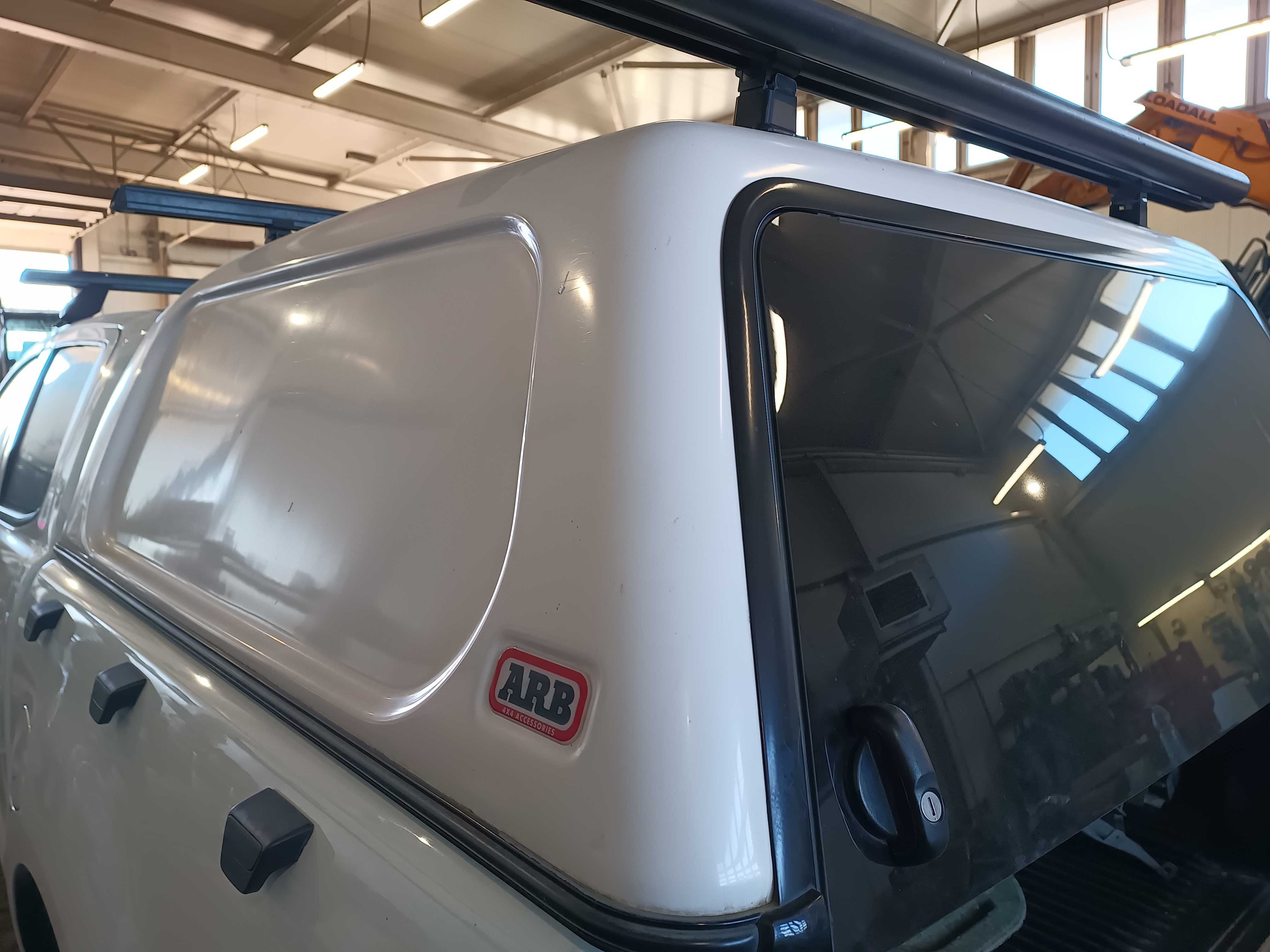 Hardtop zabudowa na pakę ARB Ford Ranger 12-22 plus Rhino Rack z rolką