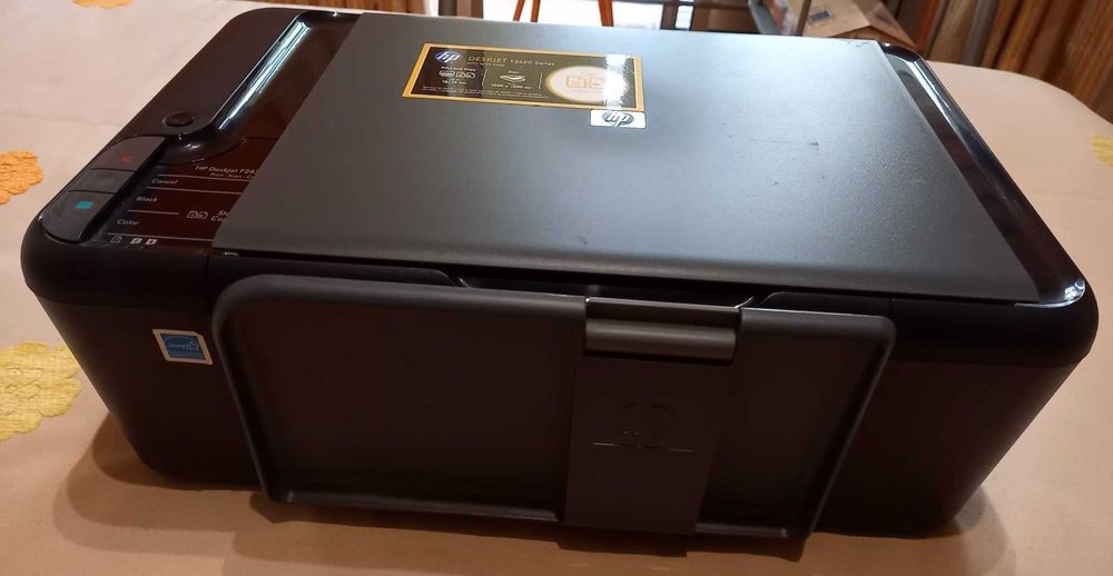 Impressora HP Deskjet F2420 (Imprime, Digitaliza e Copia)
