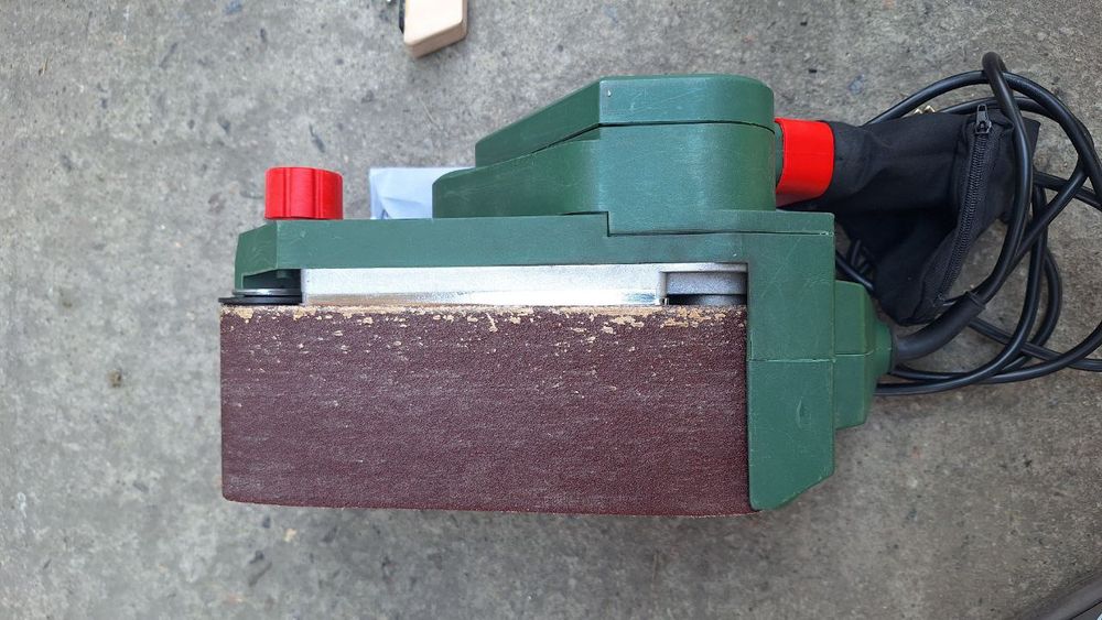 Ленточная шлифовальная машинка DWT BS-650  Б/у