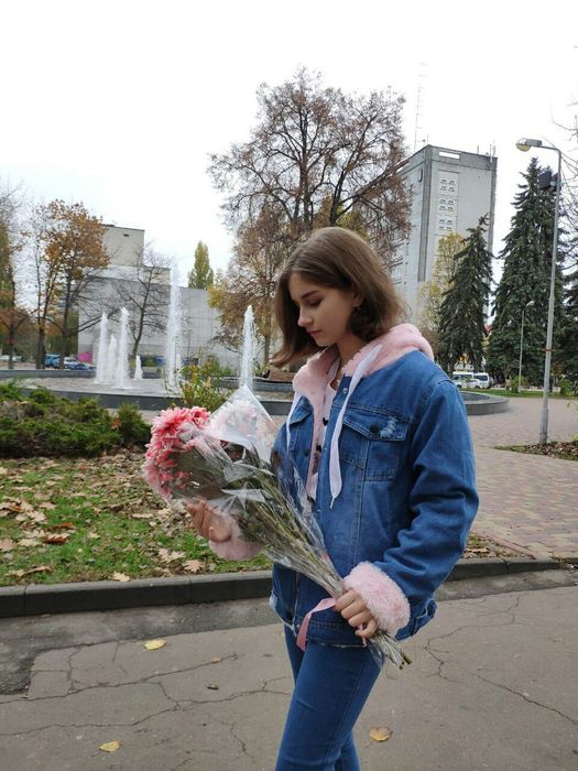 Джинсовая парка. Состояние новой. Об. груди 100 см