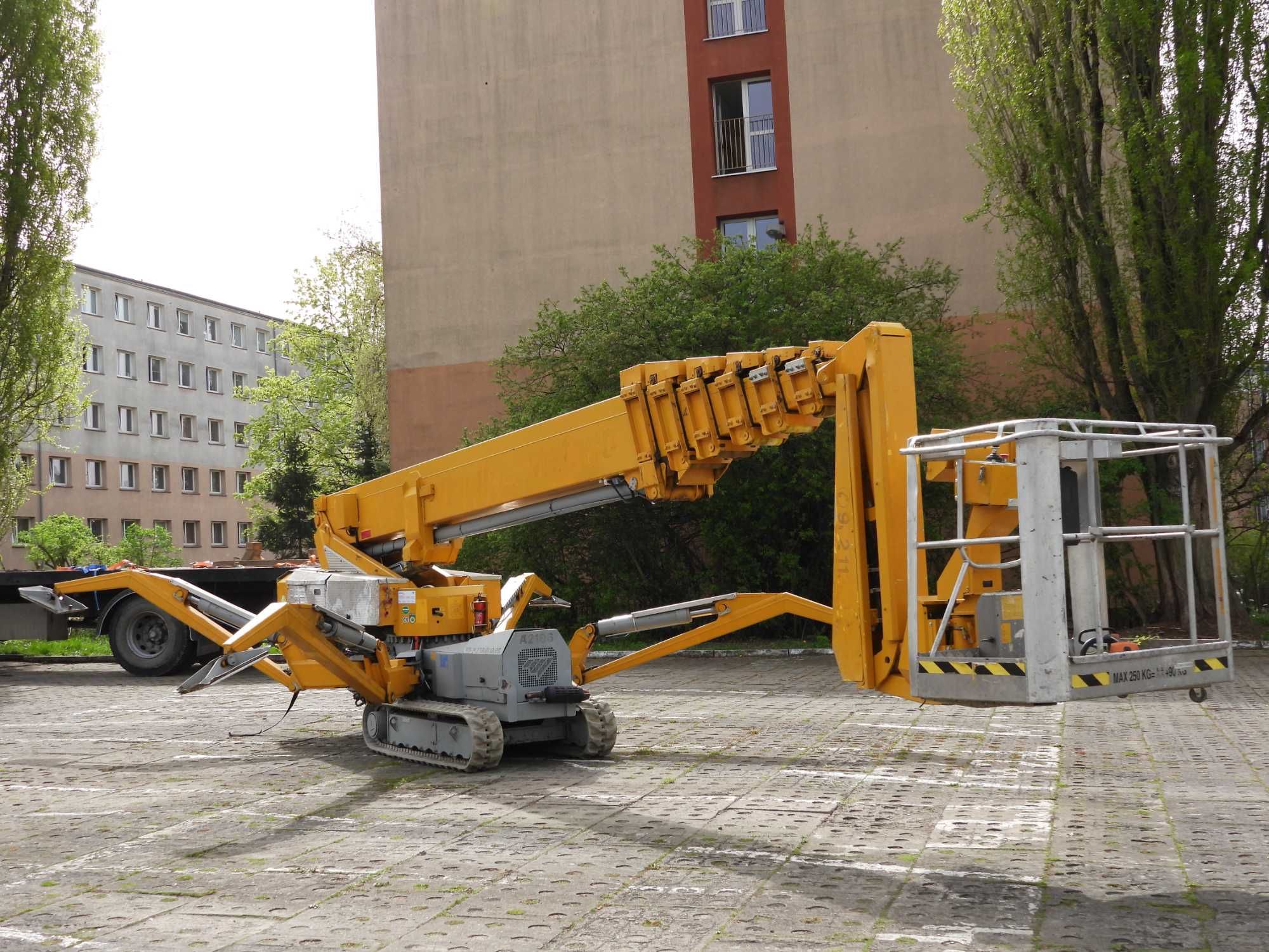 podnośnik koszowy wynajem 37 metrów samojezdny elektryczny zwyżka